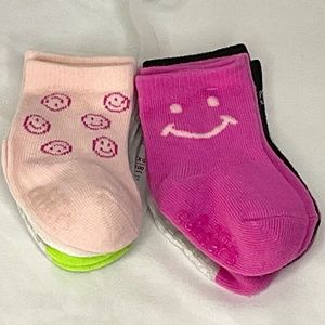Carter’s Baby socks 0-3m